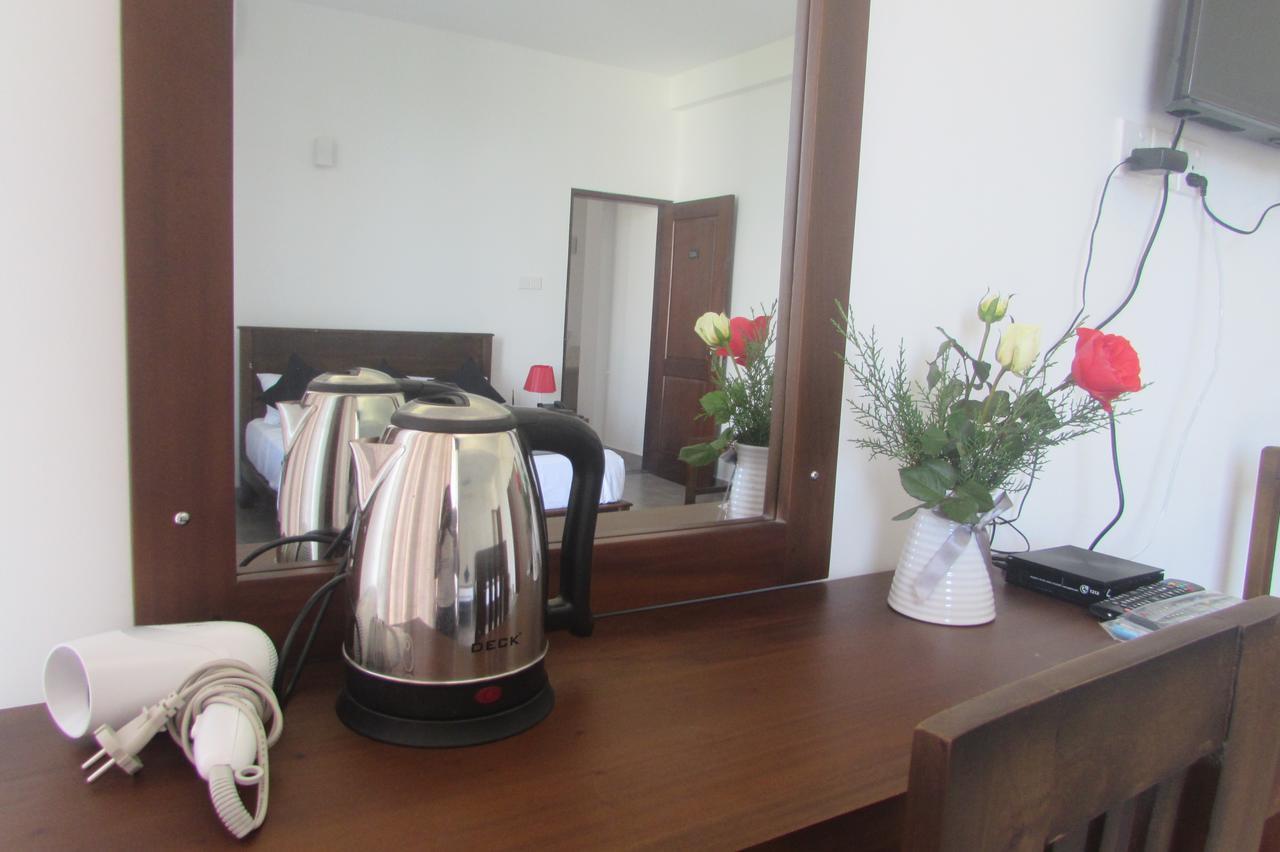 Red Chillies Tourist Inn Κάντι Εξωτερικό φωτογραφία