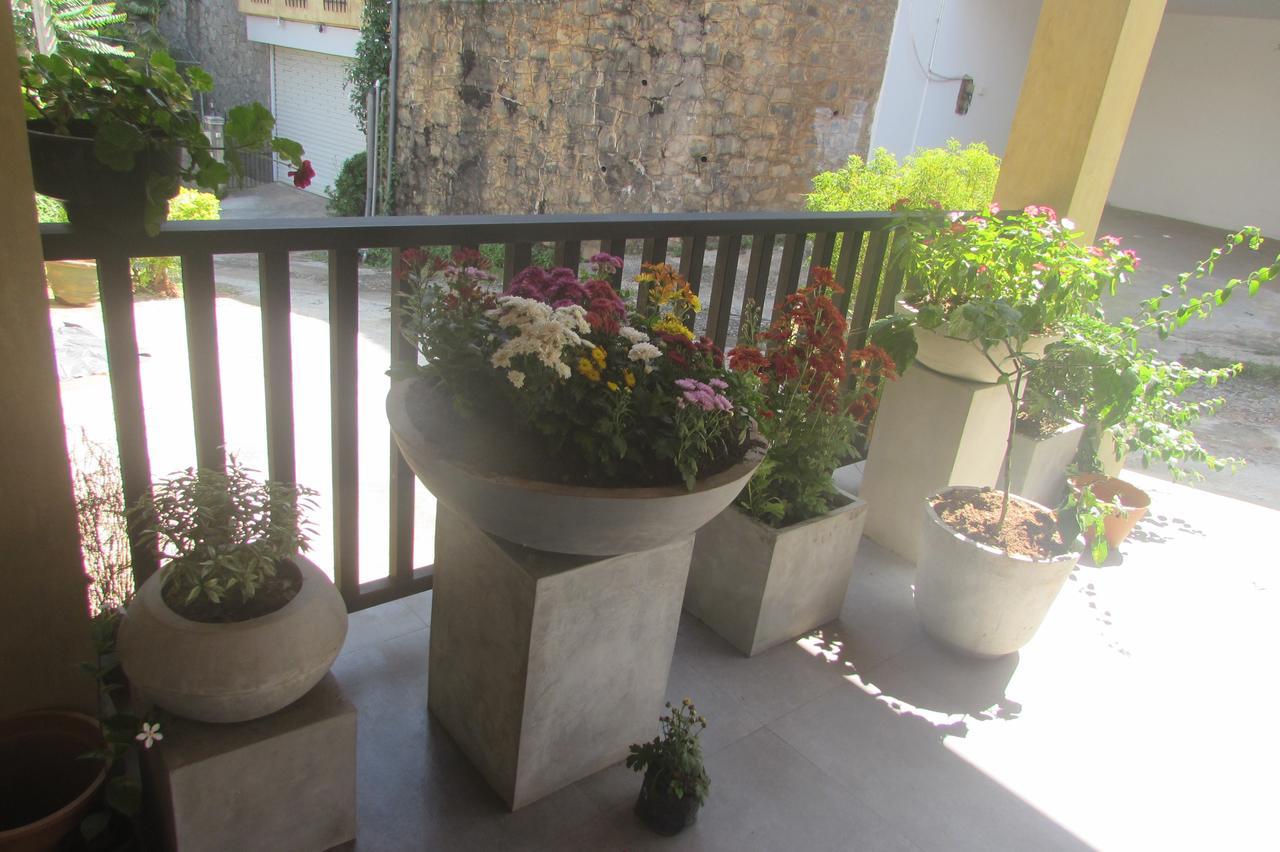 Red Chillies Tourist Inn Κάντι Εξωτερικό φωτογραφία