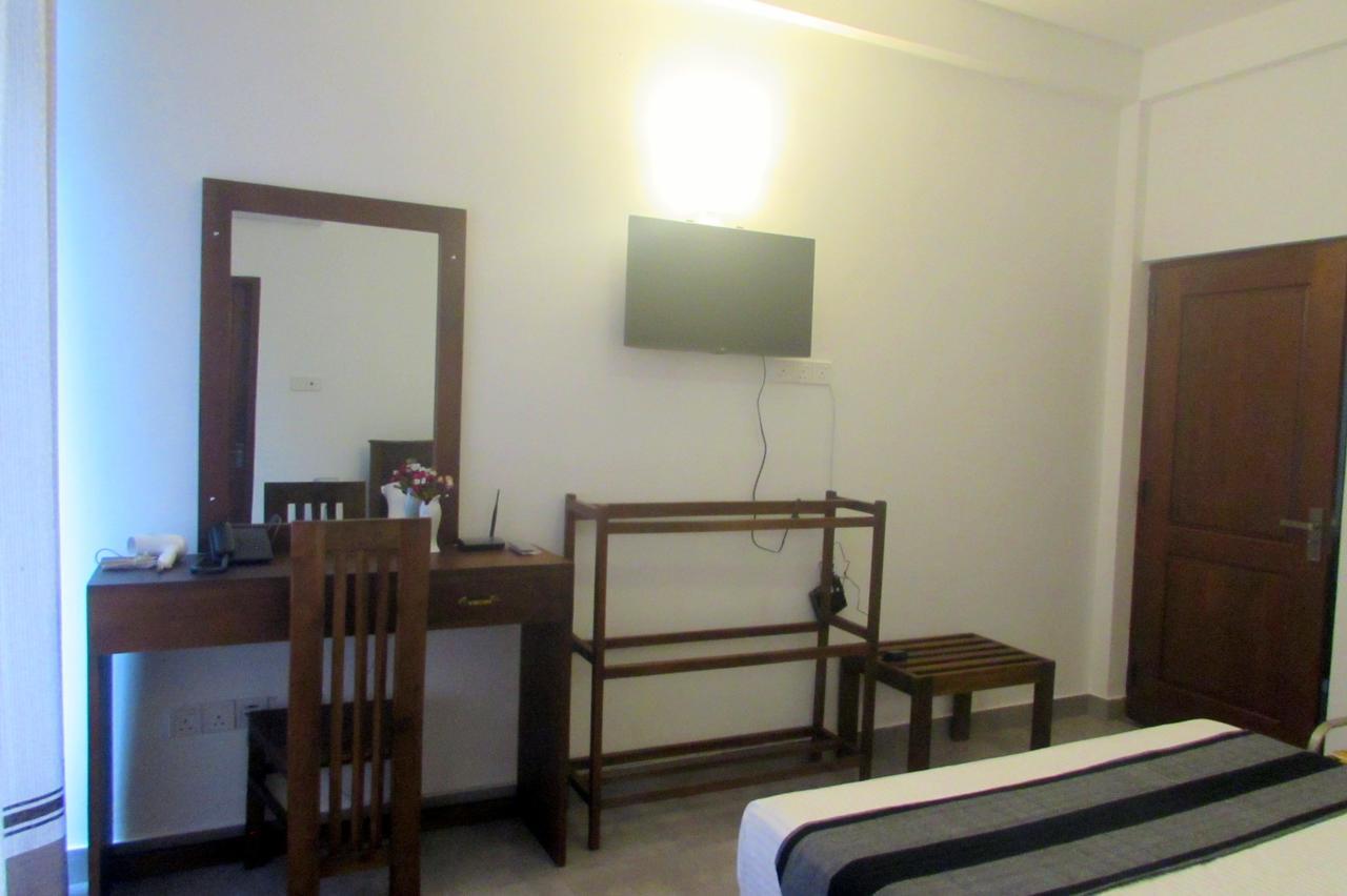 Red Chillies Tourist Inn Κάντι Εξωτερικό φωτογραφία