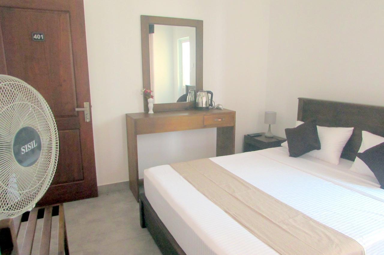 Red Chillies Tourist Inn Κάντι Εξωτερικό φωτογραφία