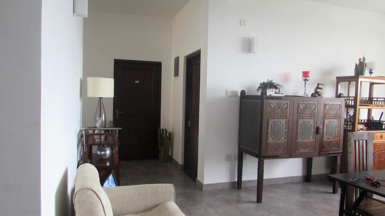 Red Chillies Tourist Inn Κάντι Εξωτερικό φωτογραφία